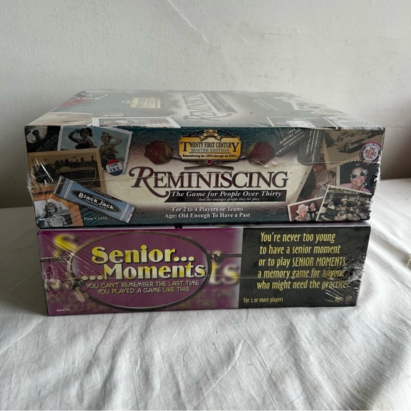 Lot of 2 New TDC Board Games Senior Moments & Reminiscing - Picture 4 of 7